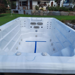 Installation et pose d’un spa de nage Waterloo 410