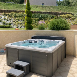Installation d’un spa Cambridge Duel