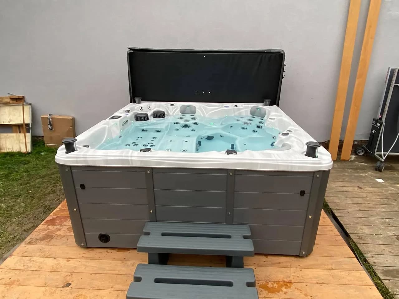 Installation d'un autre spa Cambridge Duel Full option dans le Bas-Rhin, autre vue du chantier