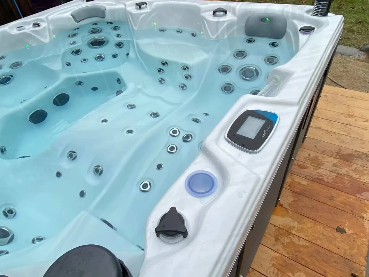 Installation d'un autre spa Cambridge Duel Full option dans le Bas-Rhin, autre vue du chantier