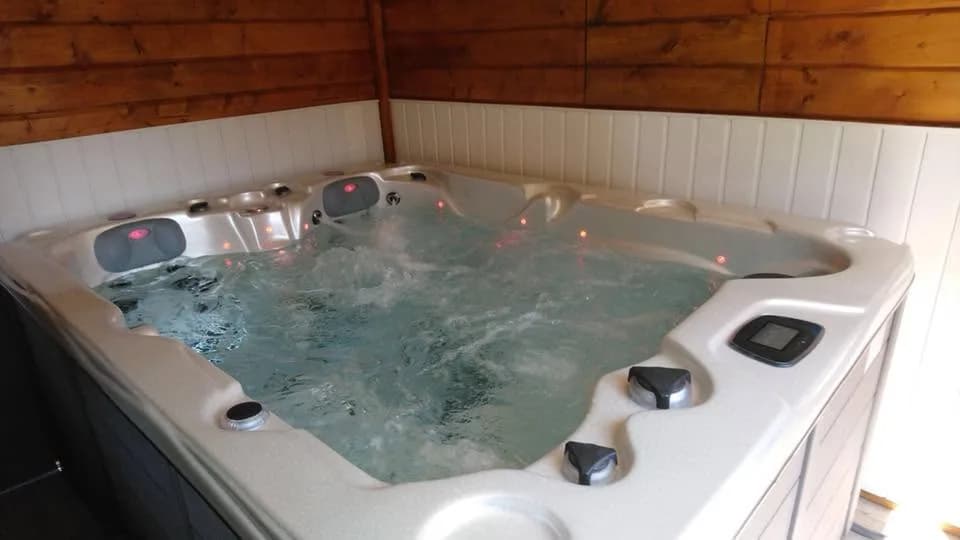 Installation d'un autre spa Montana en Seine-et-Marne, autre vue du chantier