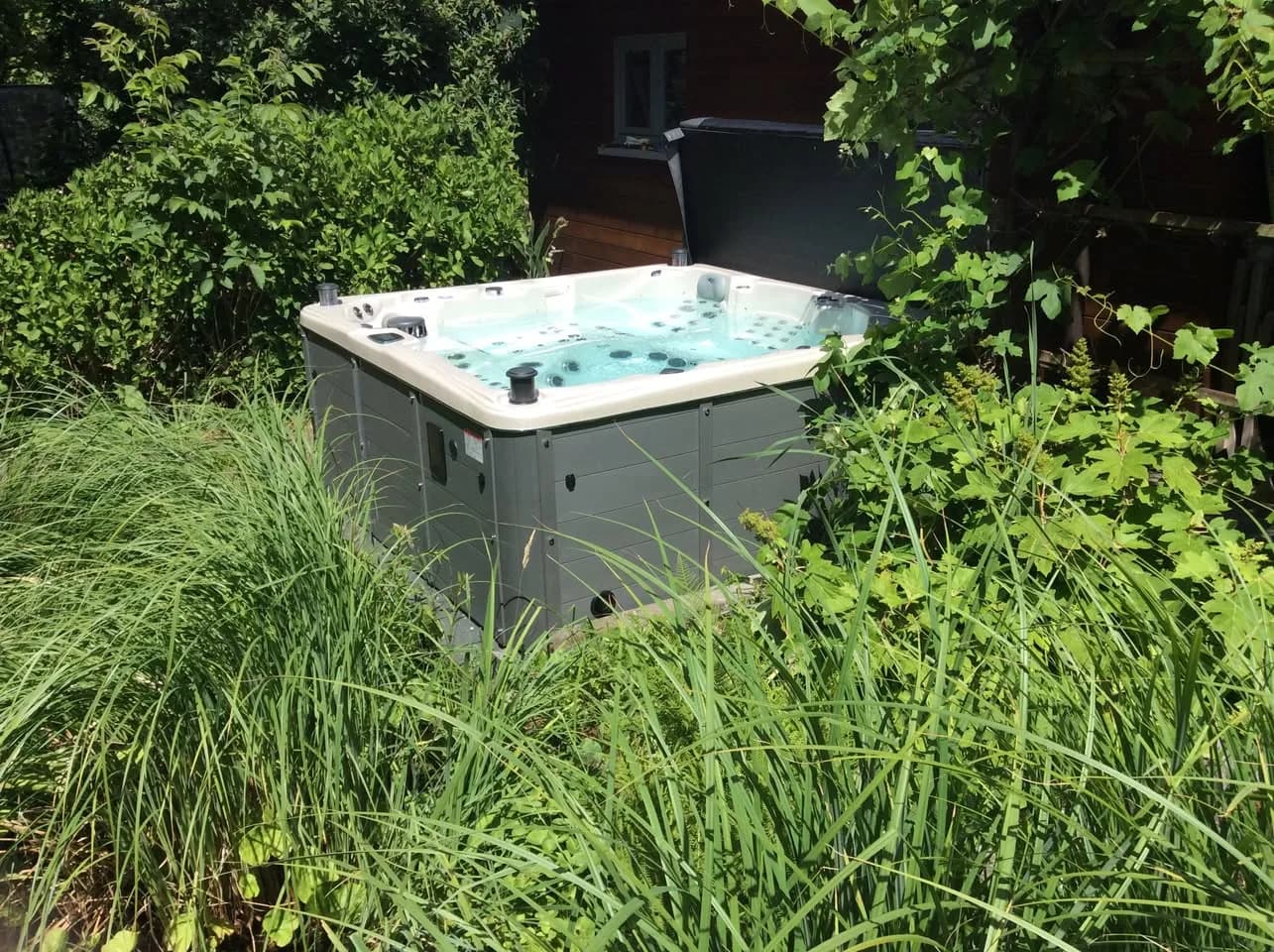 Installation d'un autre spa Sydney Full option en Belgique, autre vue du chantier