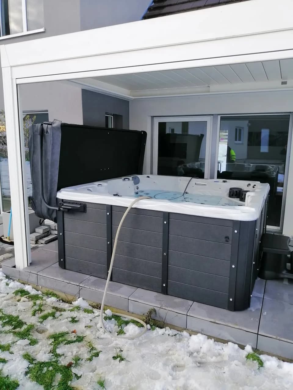 Installation d'un autre spa Vancouver dans le Doubs, autre vue du chantier
