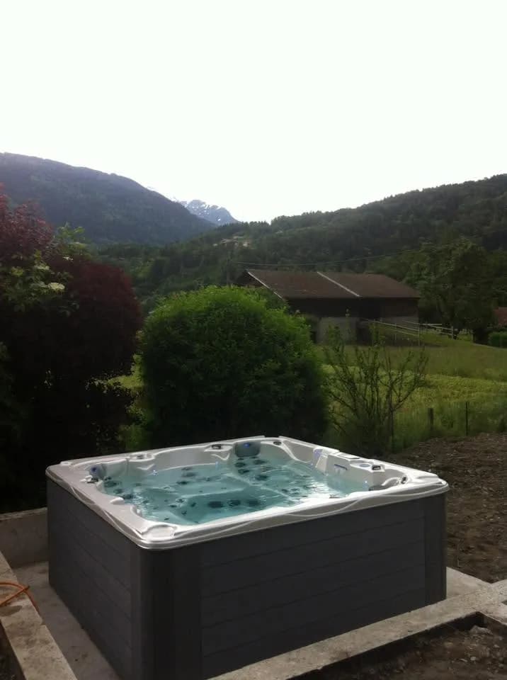 Installation d'un autre spa Vancouver en Haute-Savoie, autre vue du chantier