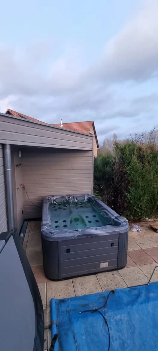 Installation d'un spa Apollon à Meyenheim, autre vue du chantier