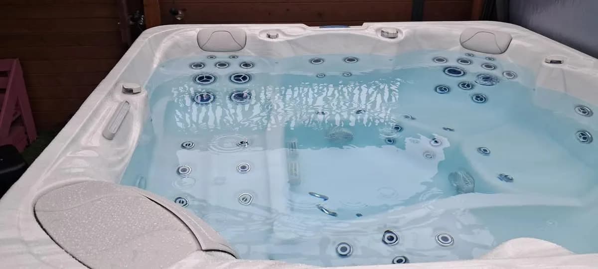 Installation d'un spa Athena à Beaune, autre vue du chantier