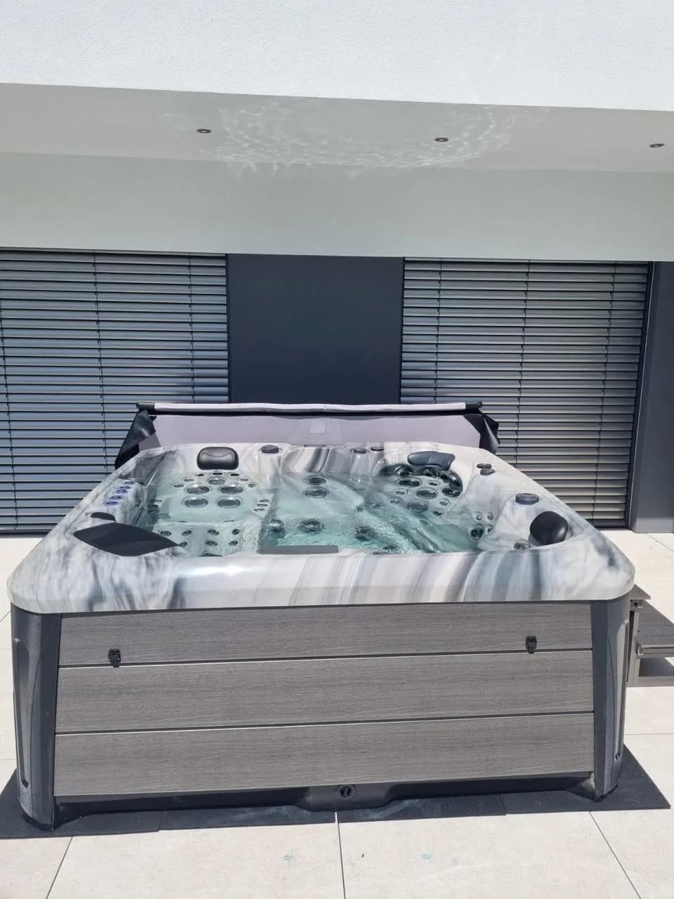 Installation d'un spa Barcelona Full option à Hundsbach, autre vue du chantier