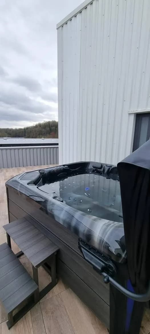 Installation d'un spa Barcelona Full option à Sierentz, autre vue du chantier