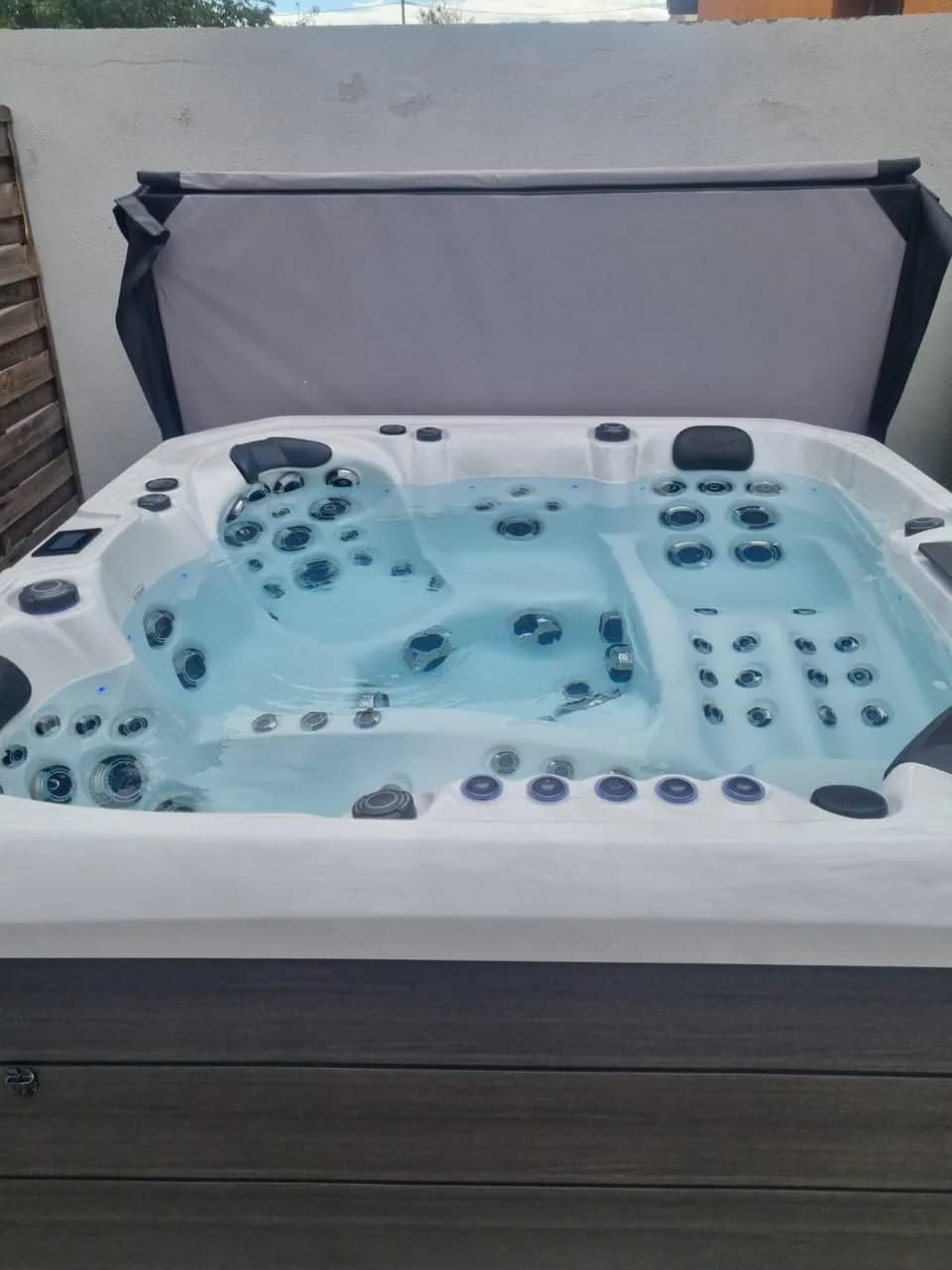 Installation d'un spa Barcelona à Pfaffenheim, autre vue du chantier