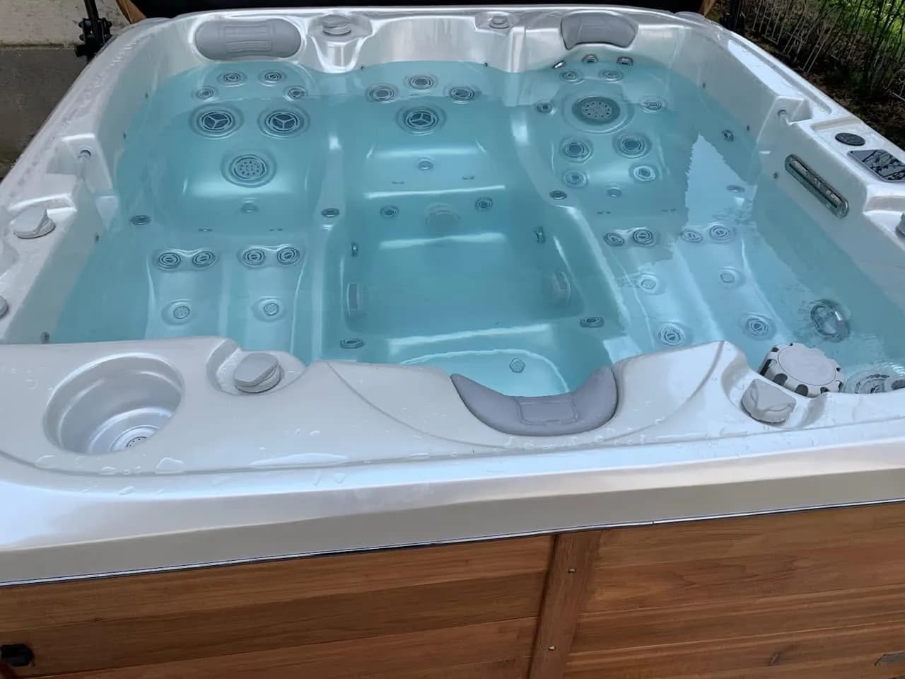 Installation d'un spa Bjørgan Full option dans le Haut-Rhin, autre vue du chantier