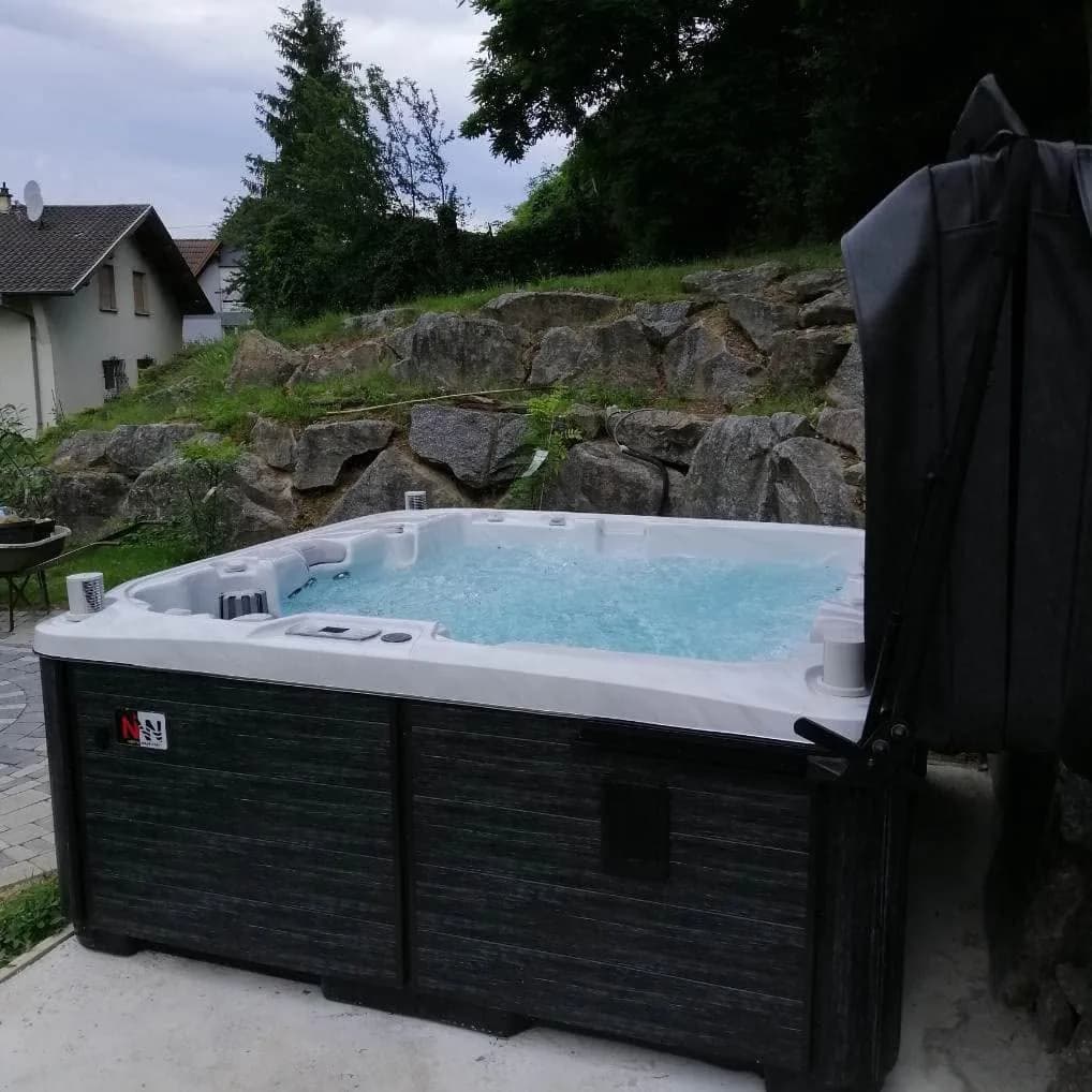 Installation d'un spa Bjørgan Full option à Sentheim, autre vue du chantier