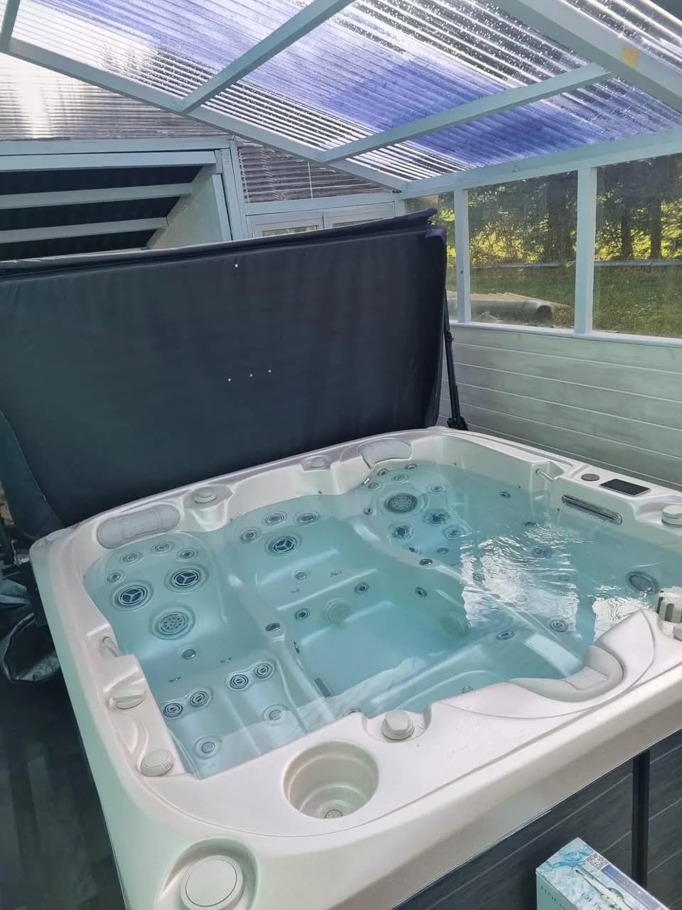 Installation d'un spa Bjørgan à Grand'Combe-Châteleu, autre vue du chantier