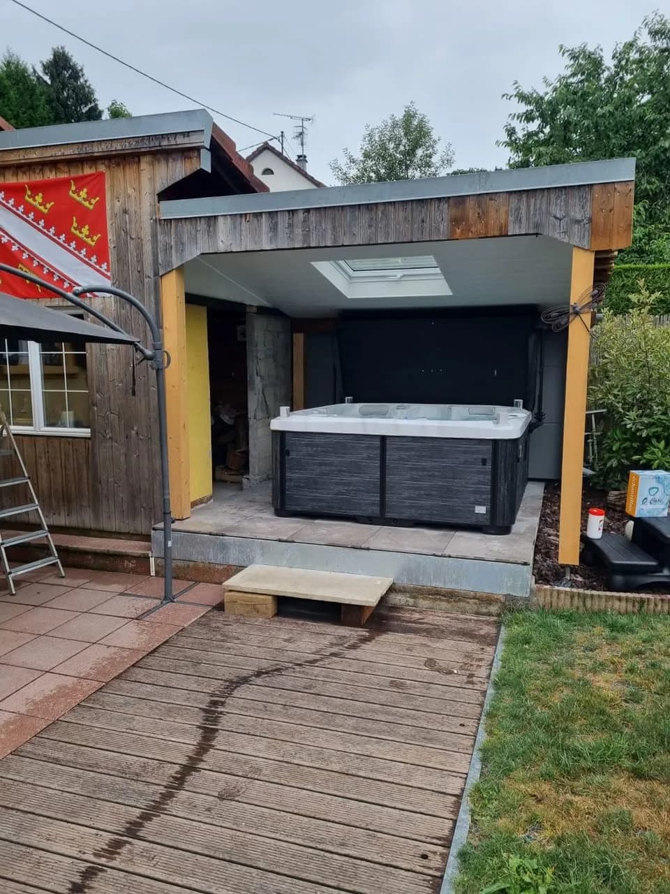 Installation d'un spa Bjørgan à Hirsingue, autre vue du chantier
