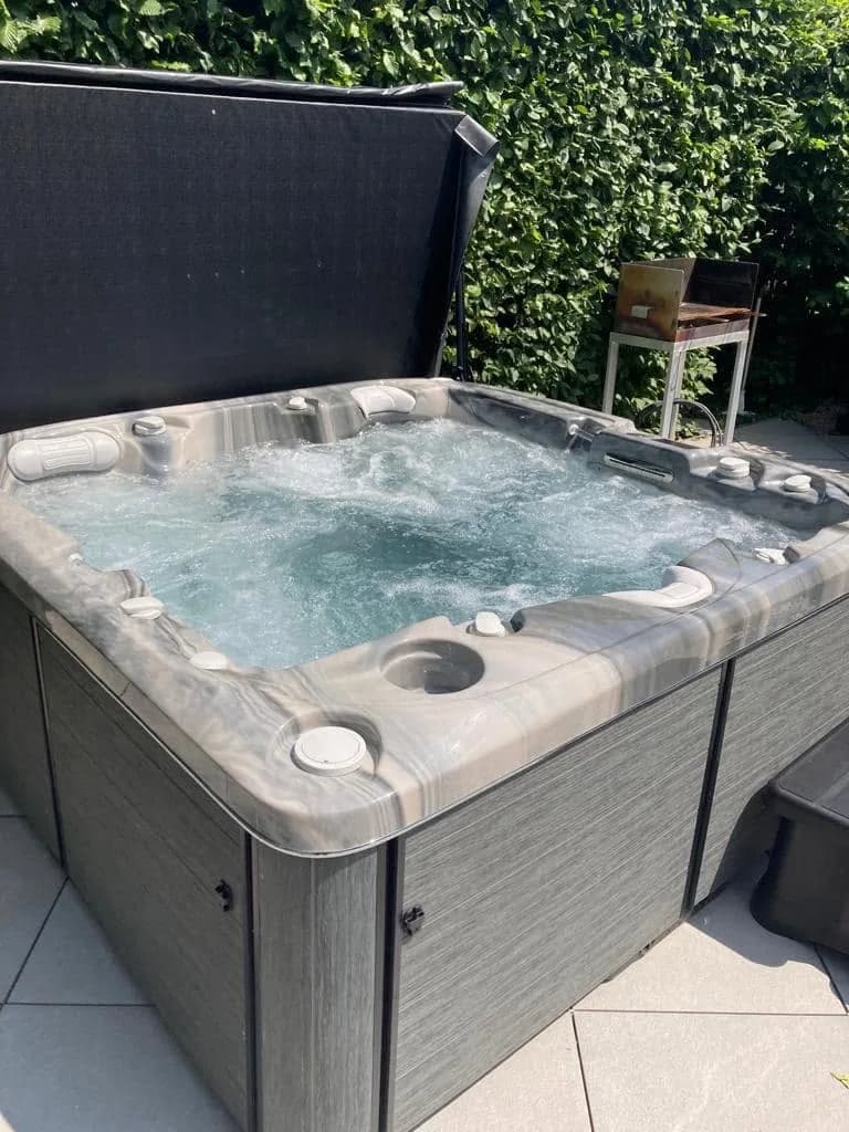 Installation d'un spa Bjørgan à Pulversheim, autre vue du chantier