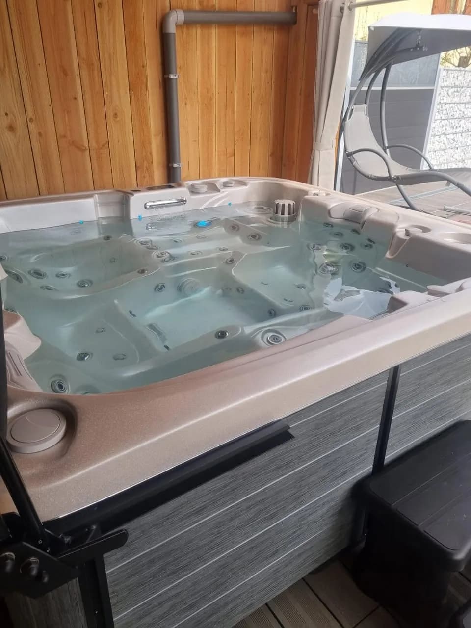 Installation d'un spa Bjørgan à Rossfeld, autre vue du chantier