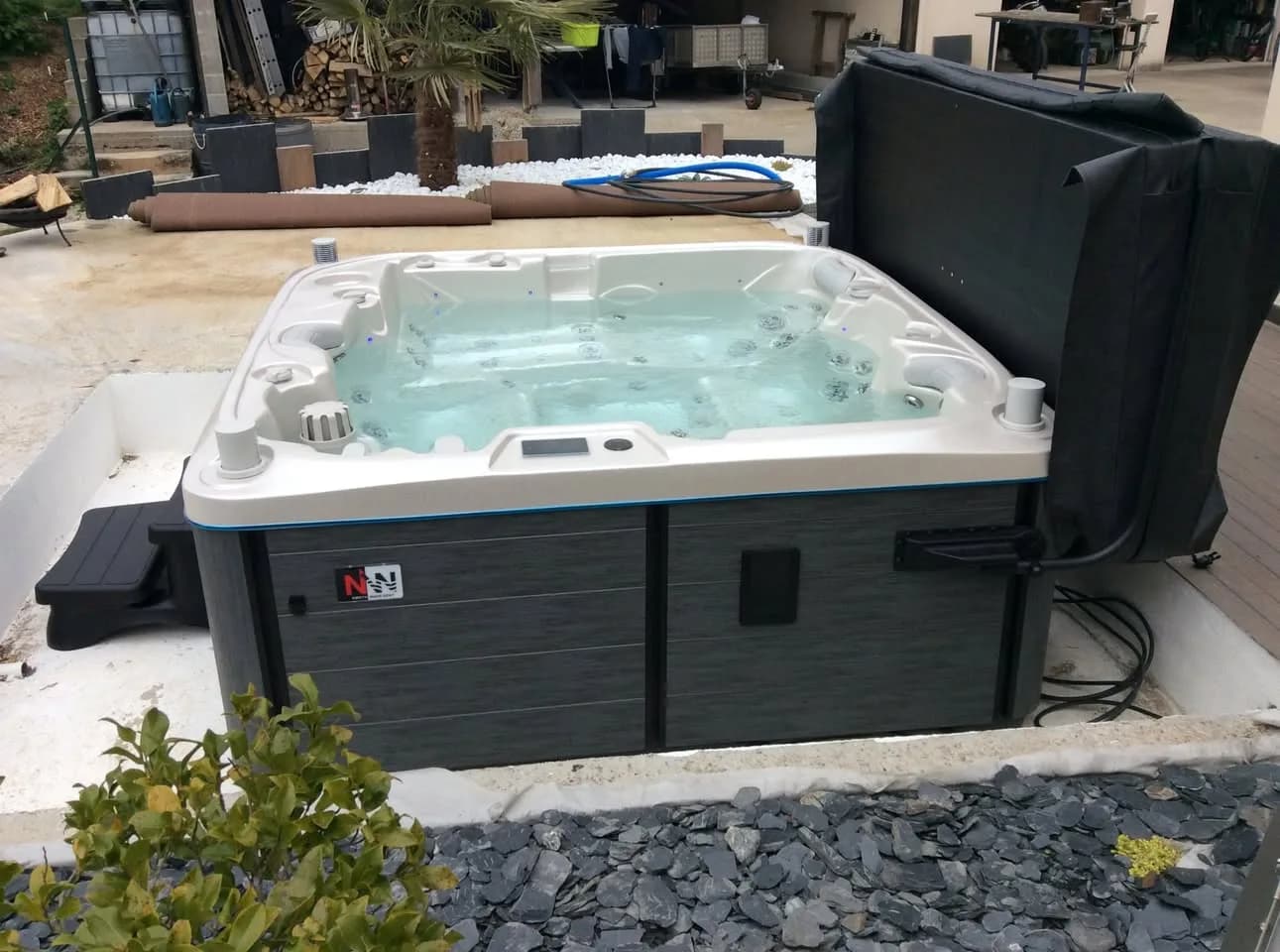 Installation d'un spa Bjørgan à Trêve, autre vue du chantier