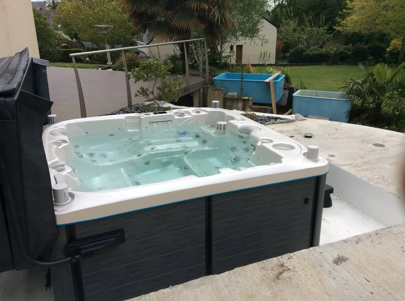 Installation d'un spa Bjørgan à Trêve, autre vue du chantier
