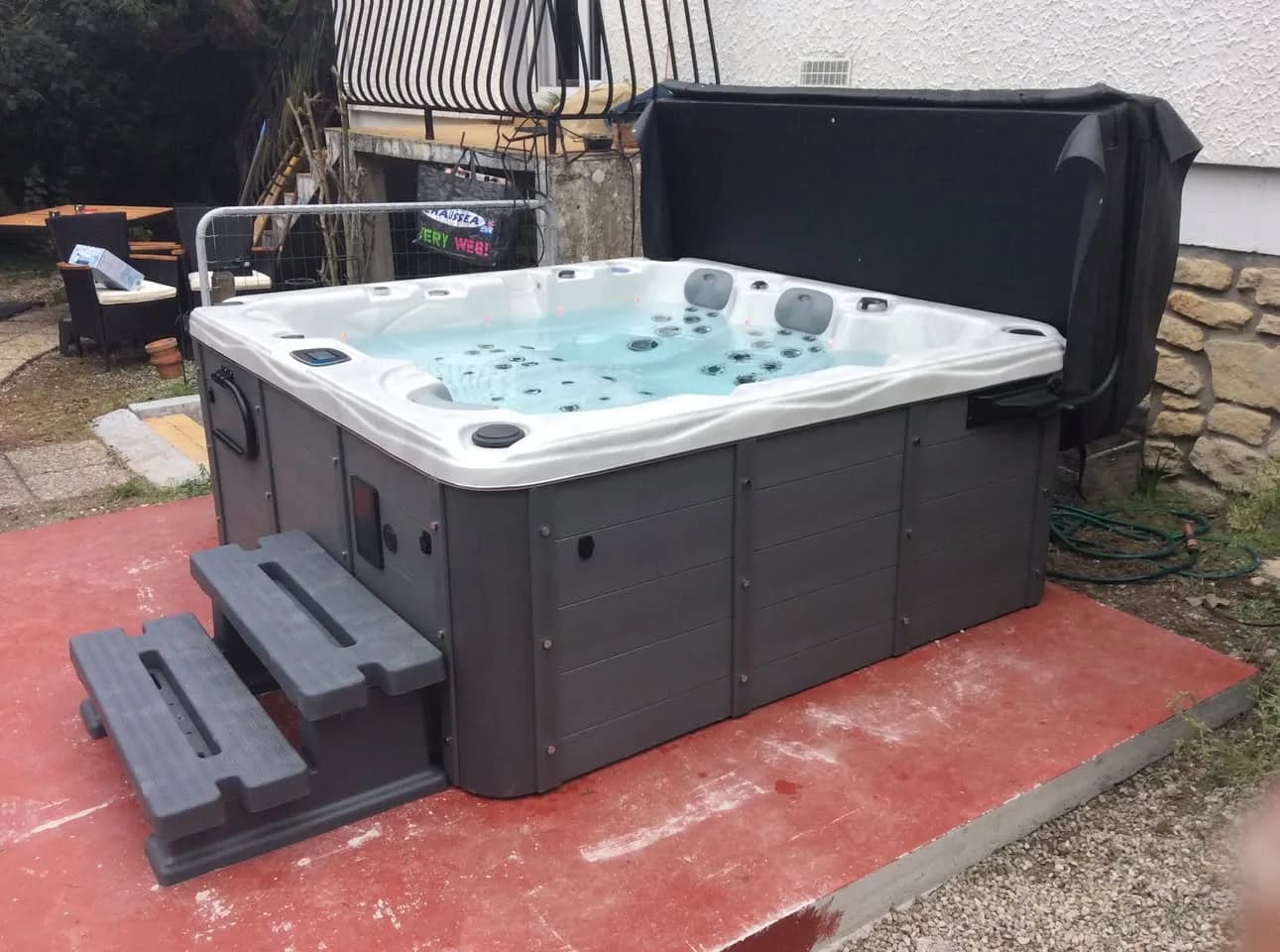 Installation d'un spa Burlington à Caen, autre vue du chantier