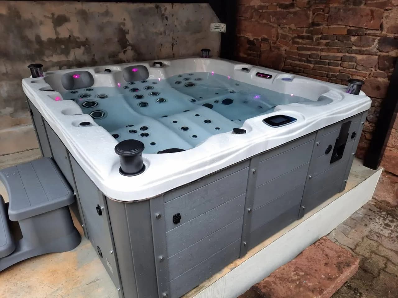 Installation d'un spa Burlington Full option à Châtenois, autre vue du chantier
