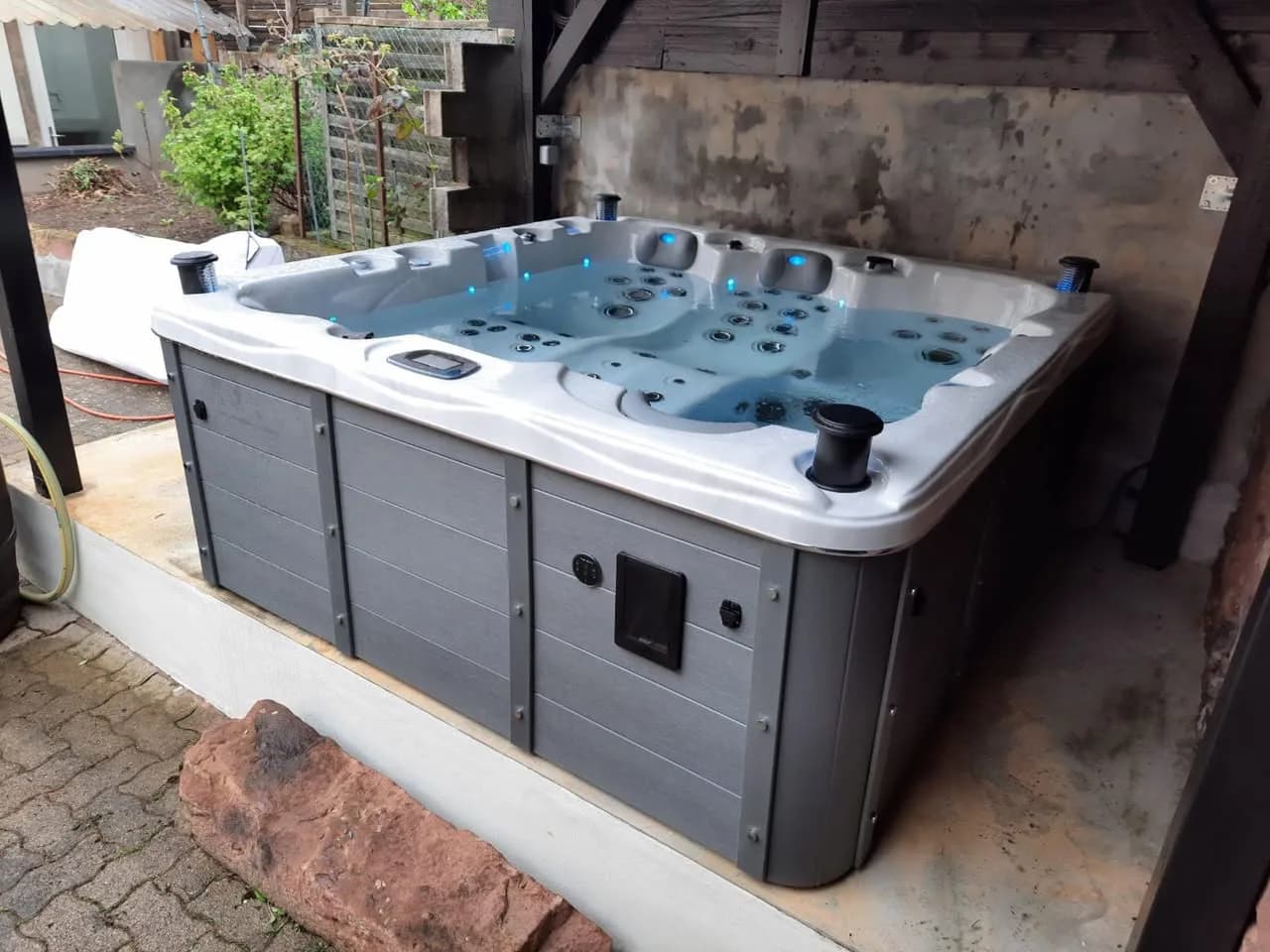 Installation d'un spa Burlington Full option à Châtenois, autre vue du chantier