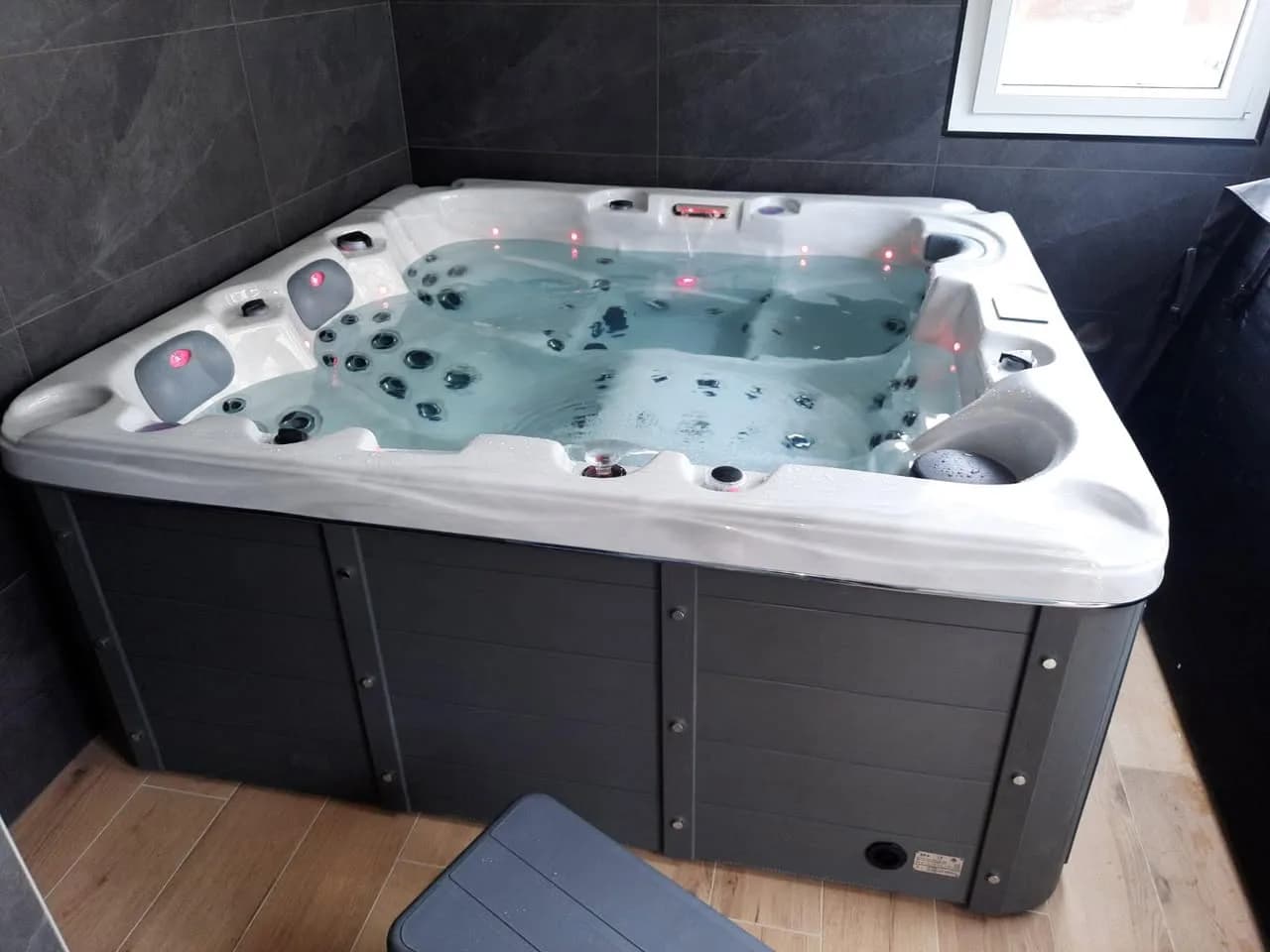 Installation d'un spa Burlington à Morval, autre vue du chantier