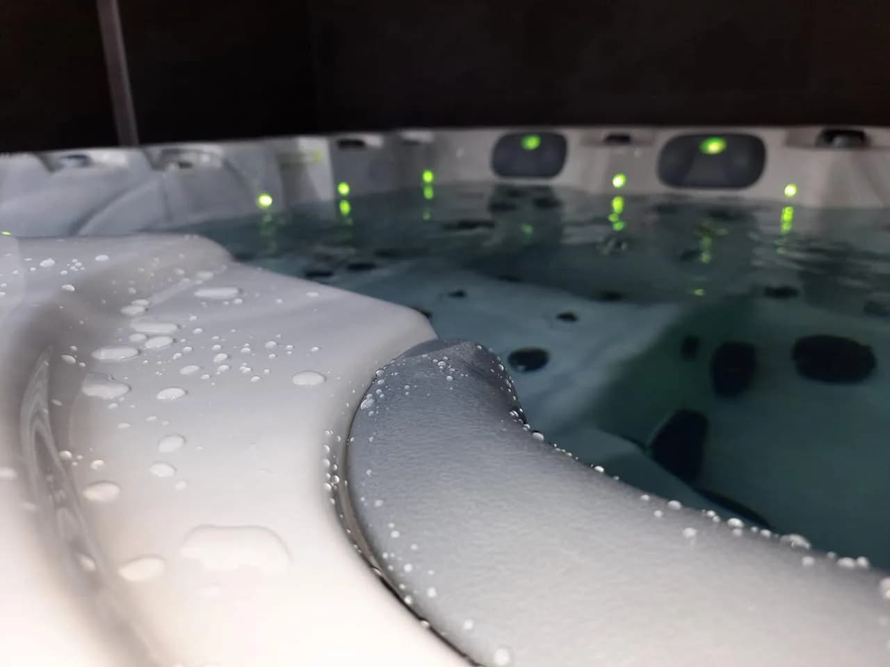 Installation d'un spa Burlington à Morval, autre vue du chantier