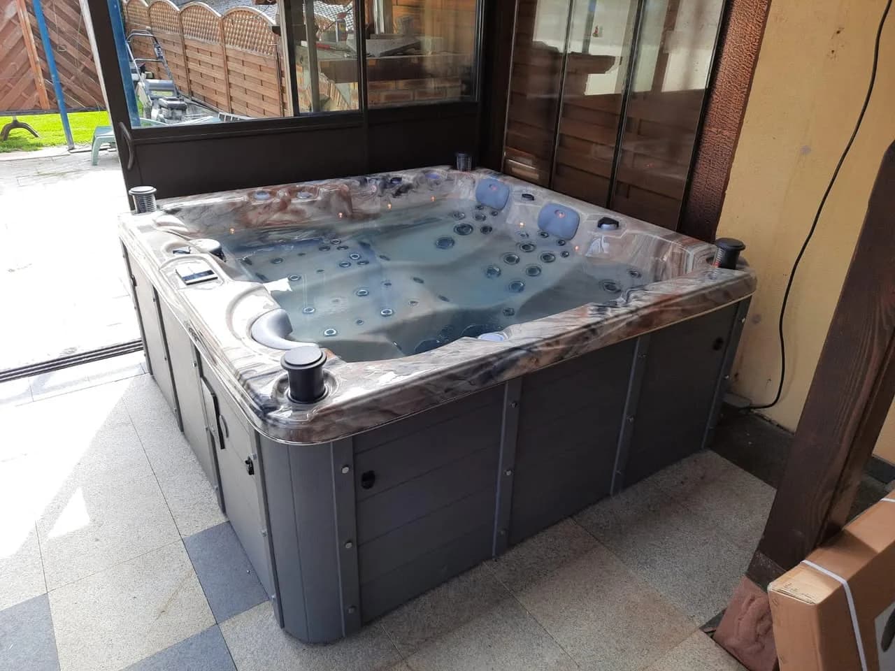 Installation d'un spa Burlington à Muespach, autre vue du chantier