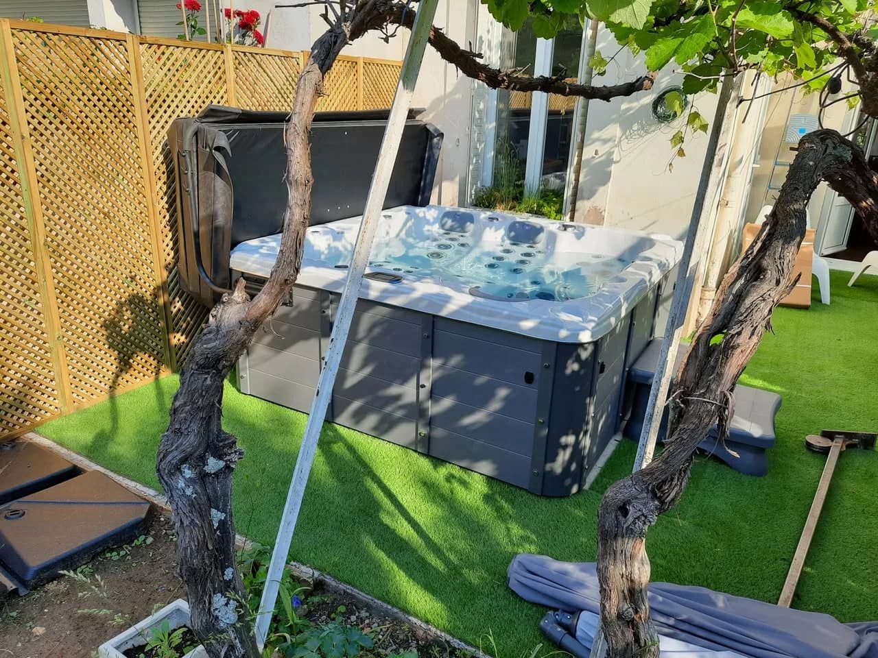 Installation d'un spa Burlington à Nancy, autre vue du chantier
