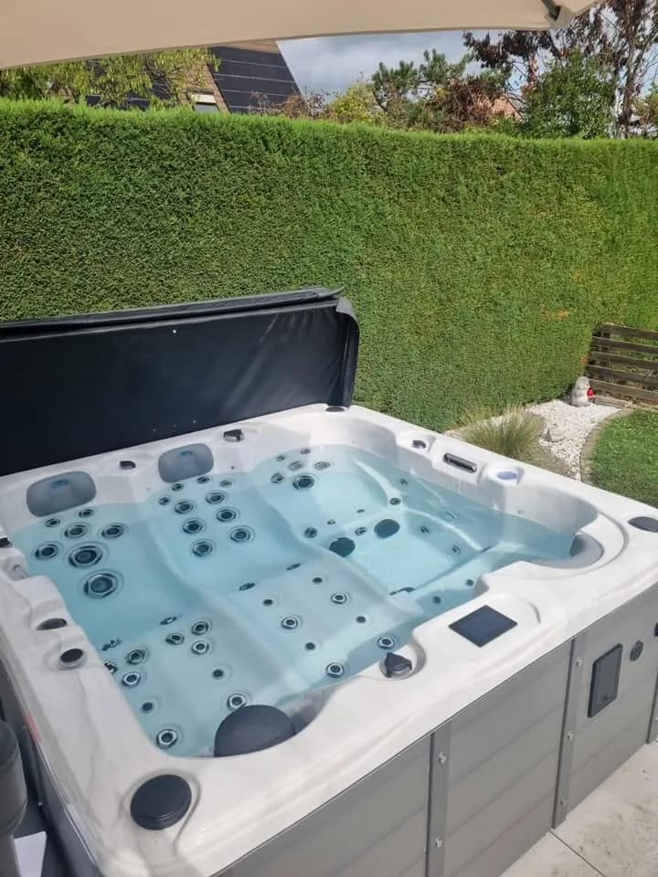 Installation d'un spa Burlington à Ruelisheim, autre vue du chantier