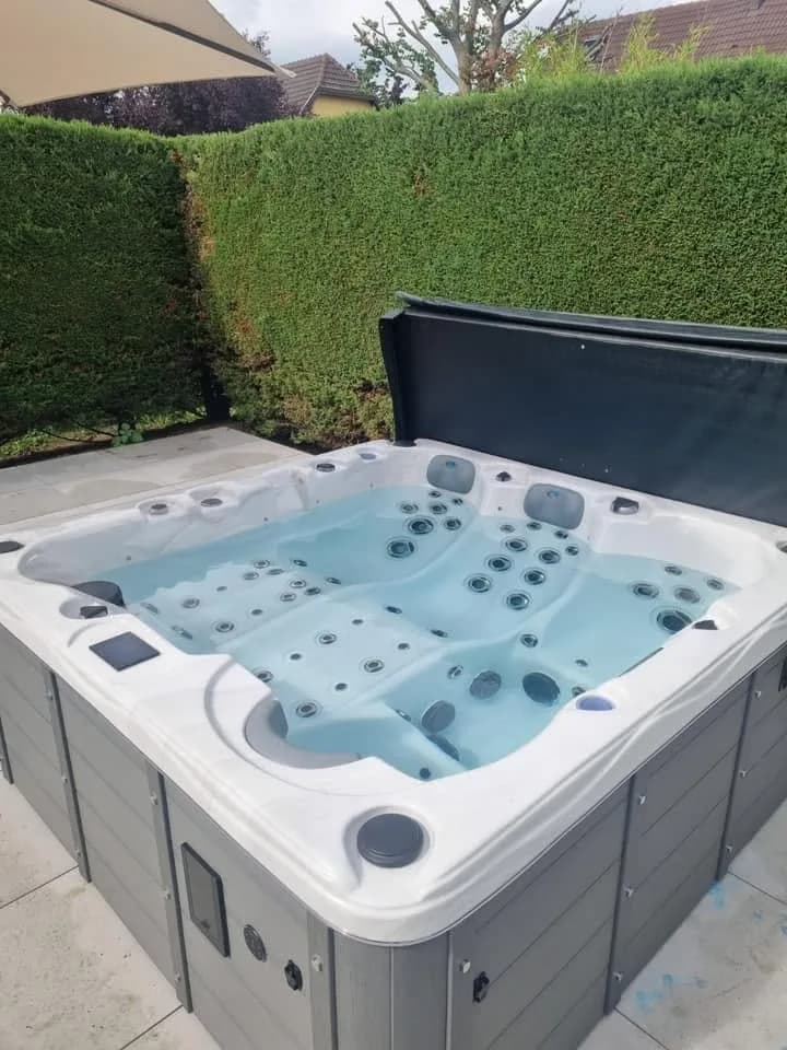 Installation d'un spa Burlington à Ruelisheim, autre vue du chantier