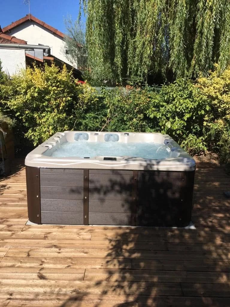 Installation d'un spa Burlington à Yerres, autre vue du chantier