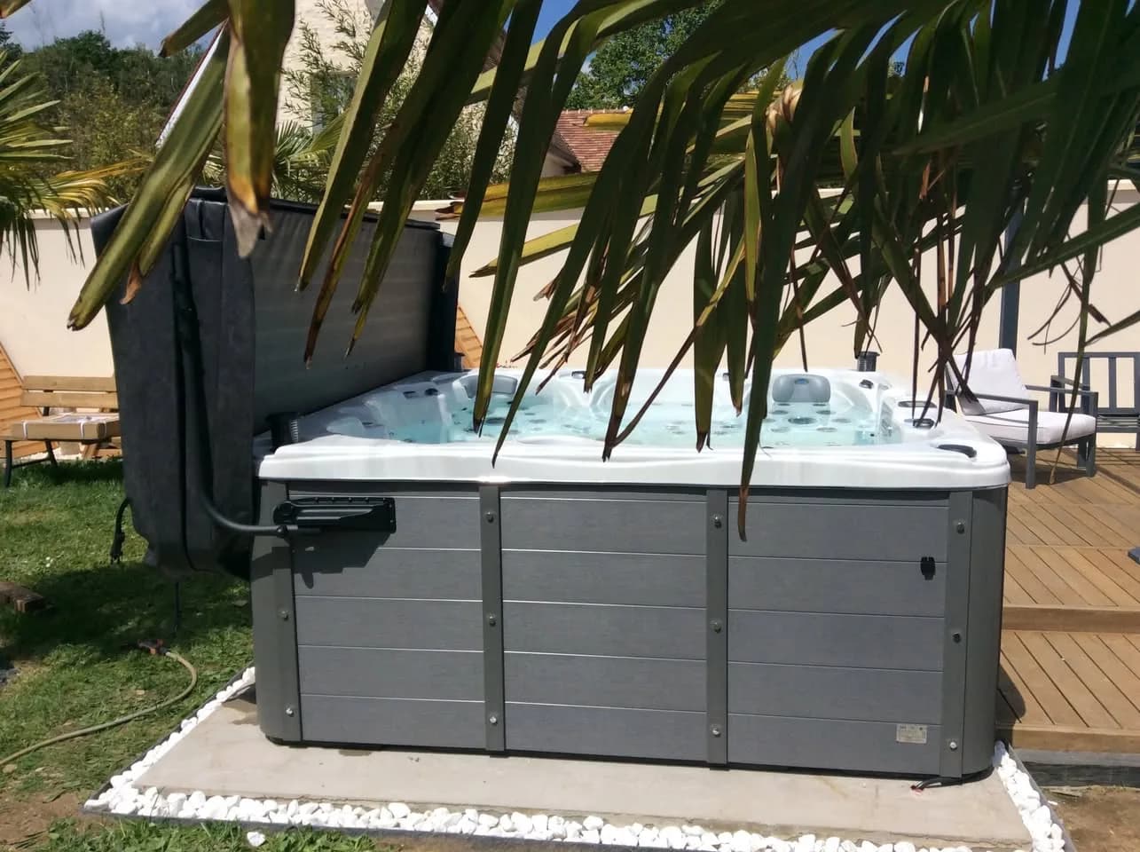 Installation d'un spa Cambridge Duel Full option à Agnetz, autre vue du chantier