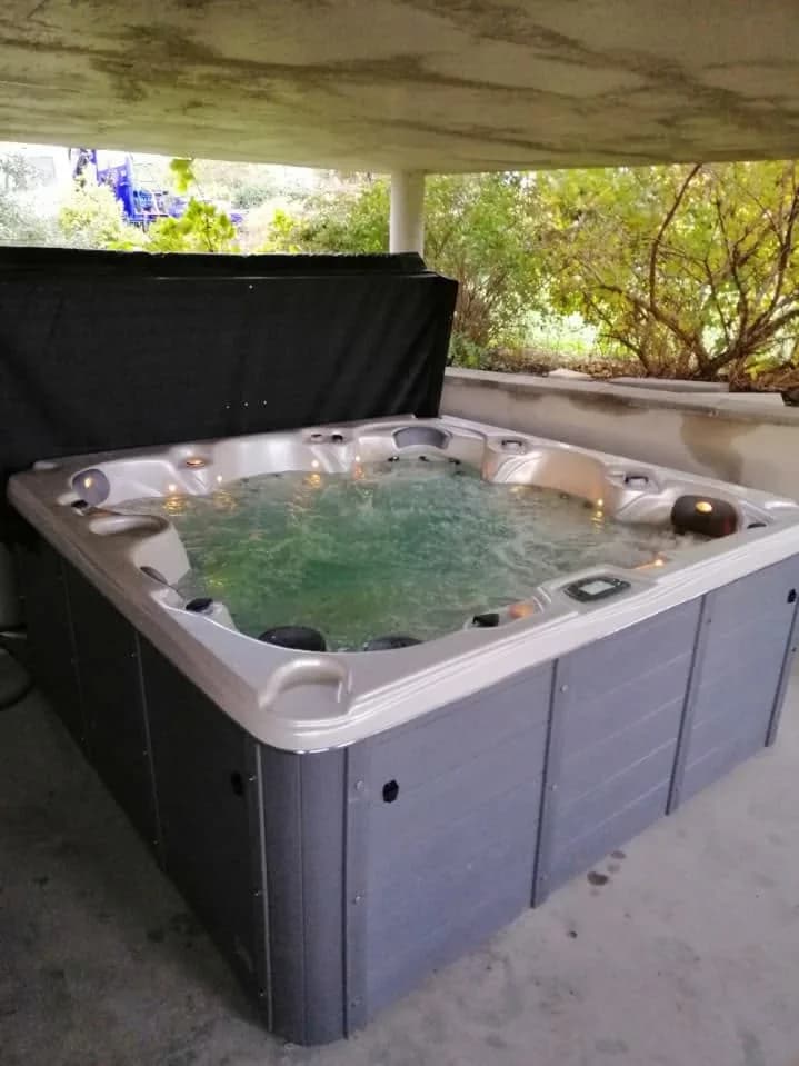 Installation d'un spa Cambridge Duel Full option à Bersheim, autre vue du chantier