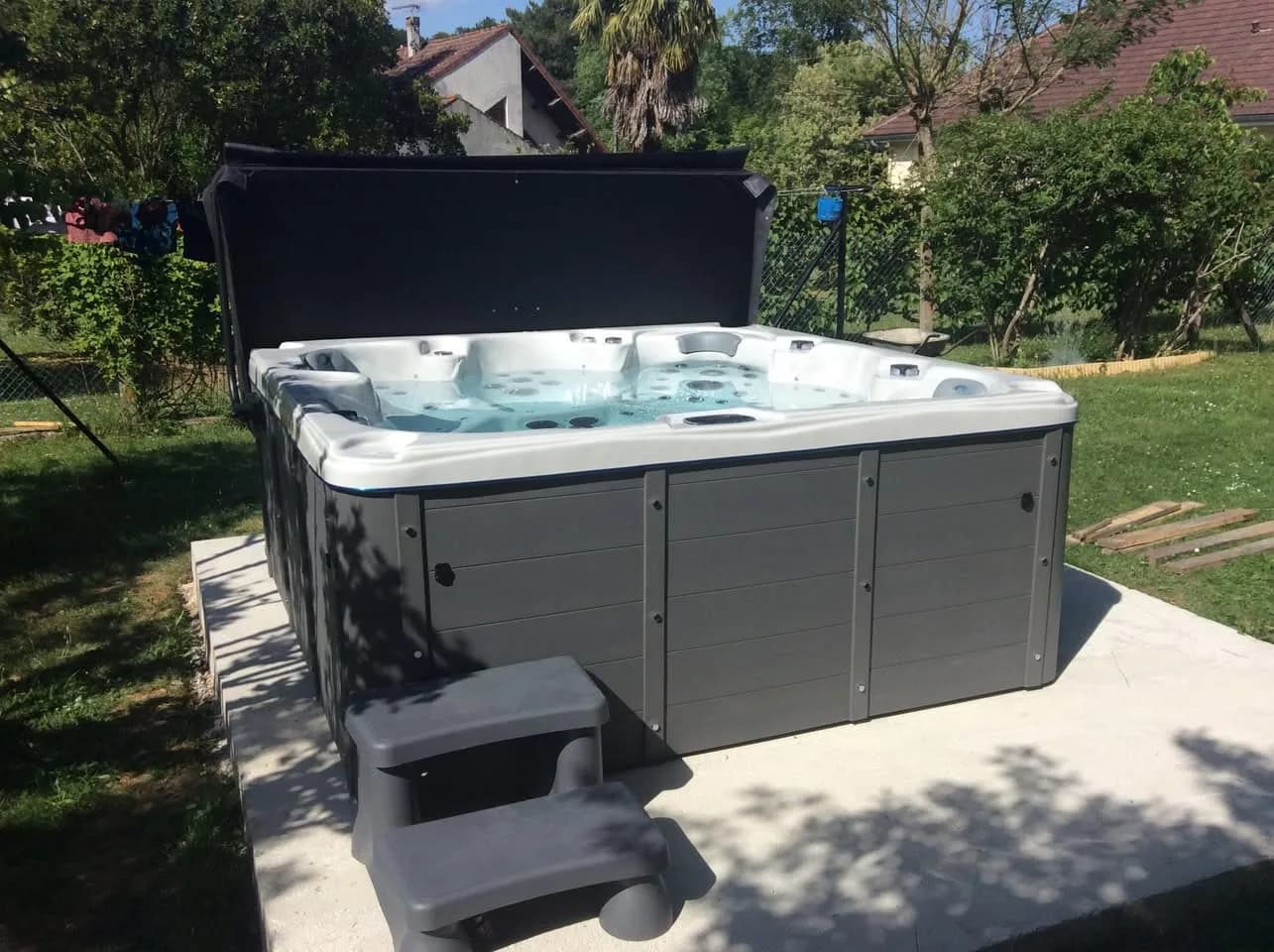 Installation d'un spa Cambridge Duel Full option à Champcueil, autre vue du chantier