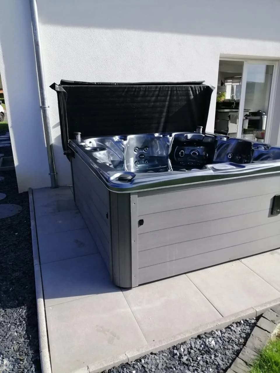 Installation d'un spa Cambridge Duel Full option dans le Bas-Rhin, autre vue du chantier