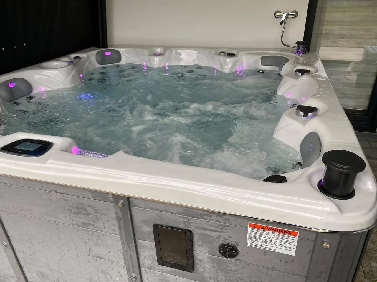 Installation d'un spa Cambridge Duel Full option dans le Haut-Rhin, autre vue du chantier