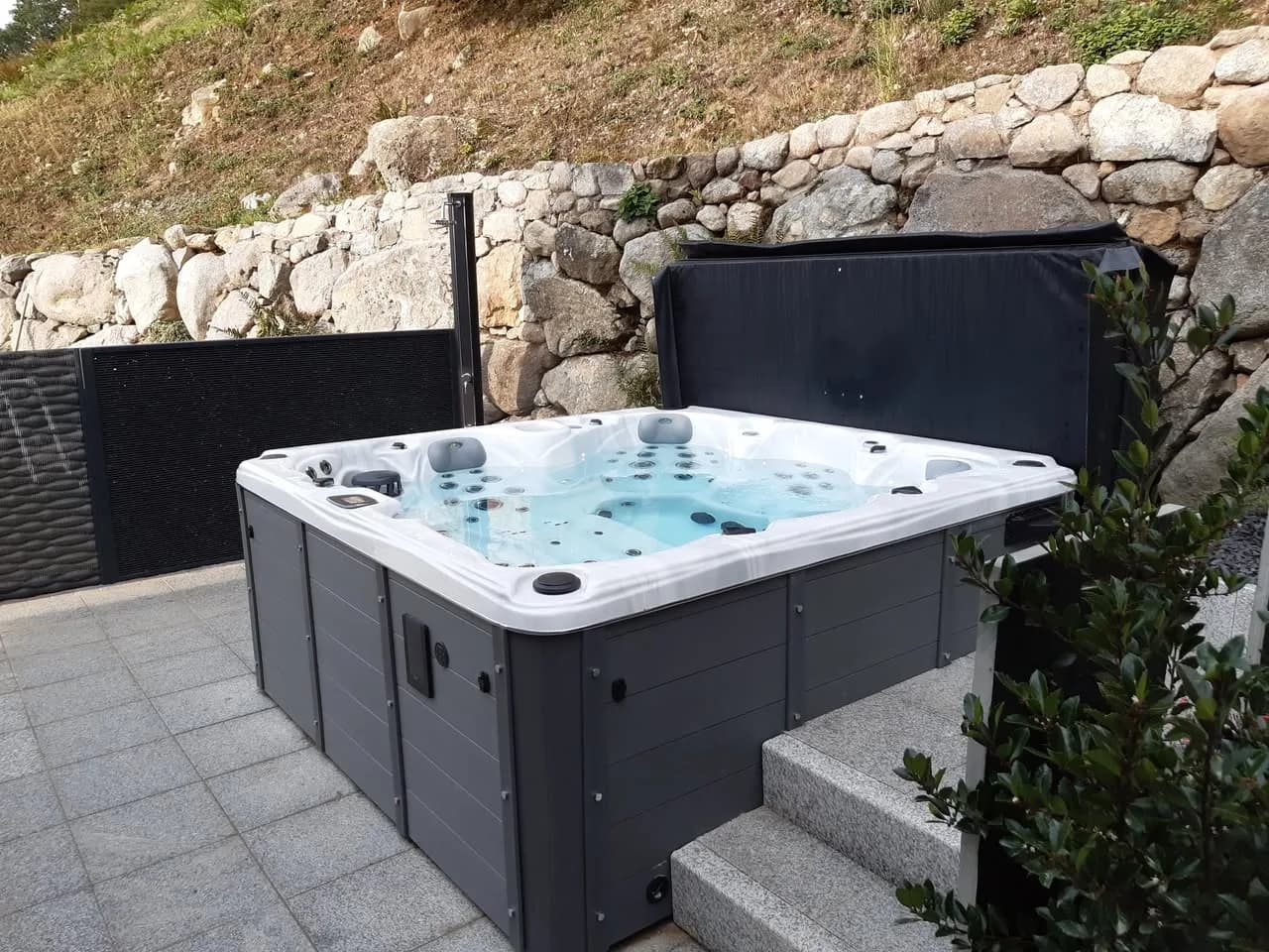 Installation d'un spa Cambridge Duel Full option à Fellering, autre vue du chantier