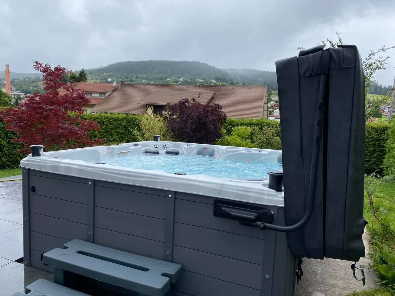 Installation d'un spa Cambridge Duel Full option à Gérardmer, autre vue du chantier