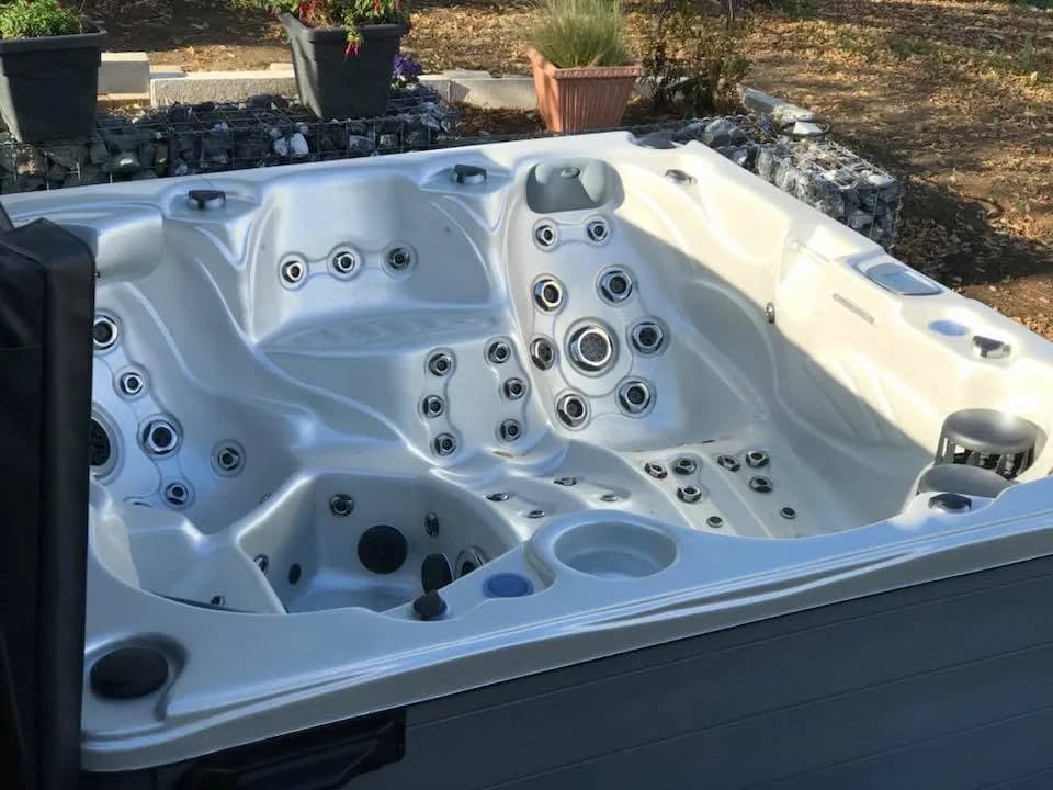 Installation d'un spa Cambridge Duel Full option à Guewenheim, autre vue du chantier