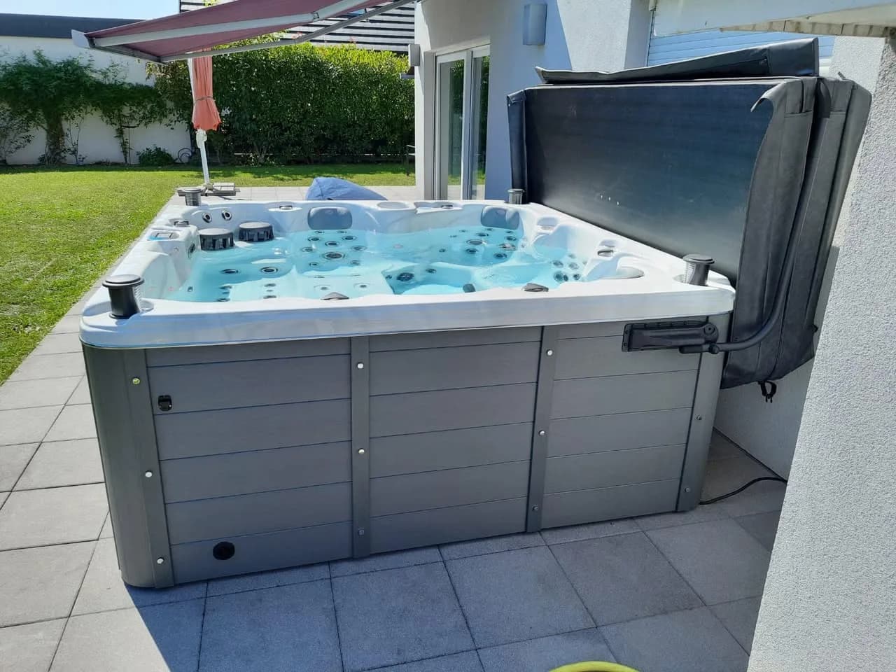 Installation d'un spa Cambridge Duel Full option à Houssen, autre vue du chantier