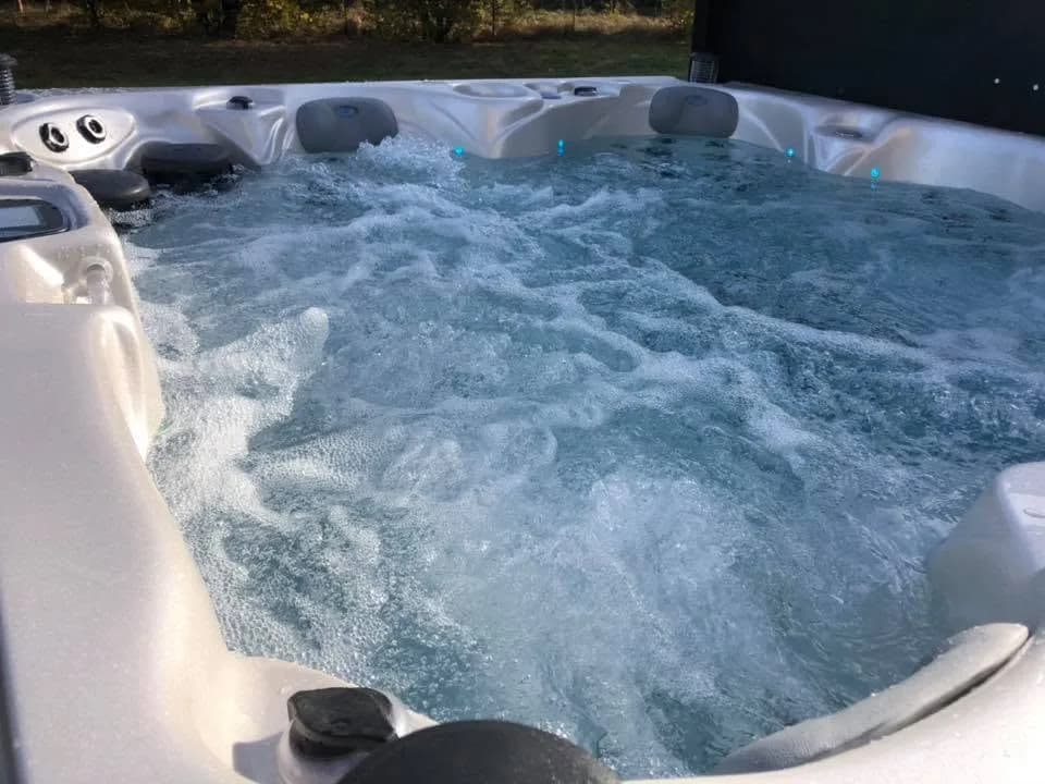 Installation d'un spa Cambridge Duel Full option à Metzeral, autre vue du chantier