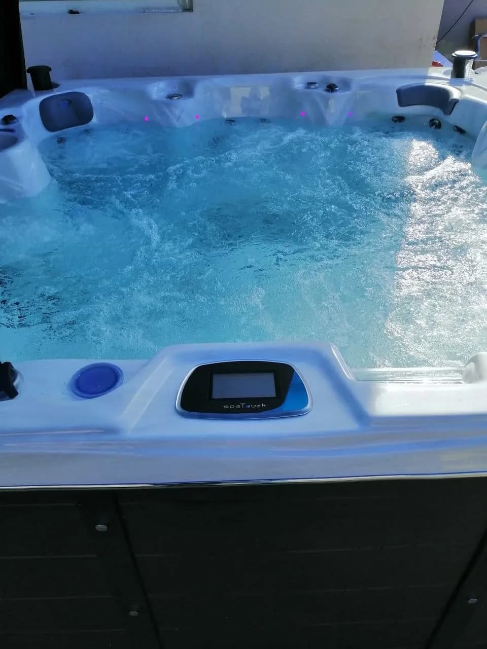 Installation d'un spa Cambridge Duel Full option à Munchhausen, autre vue du chantier