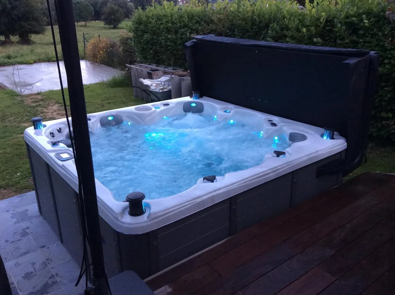 Installation d'un spa Cambridge Duel Full option à Nandrin, autre vue du chantier