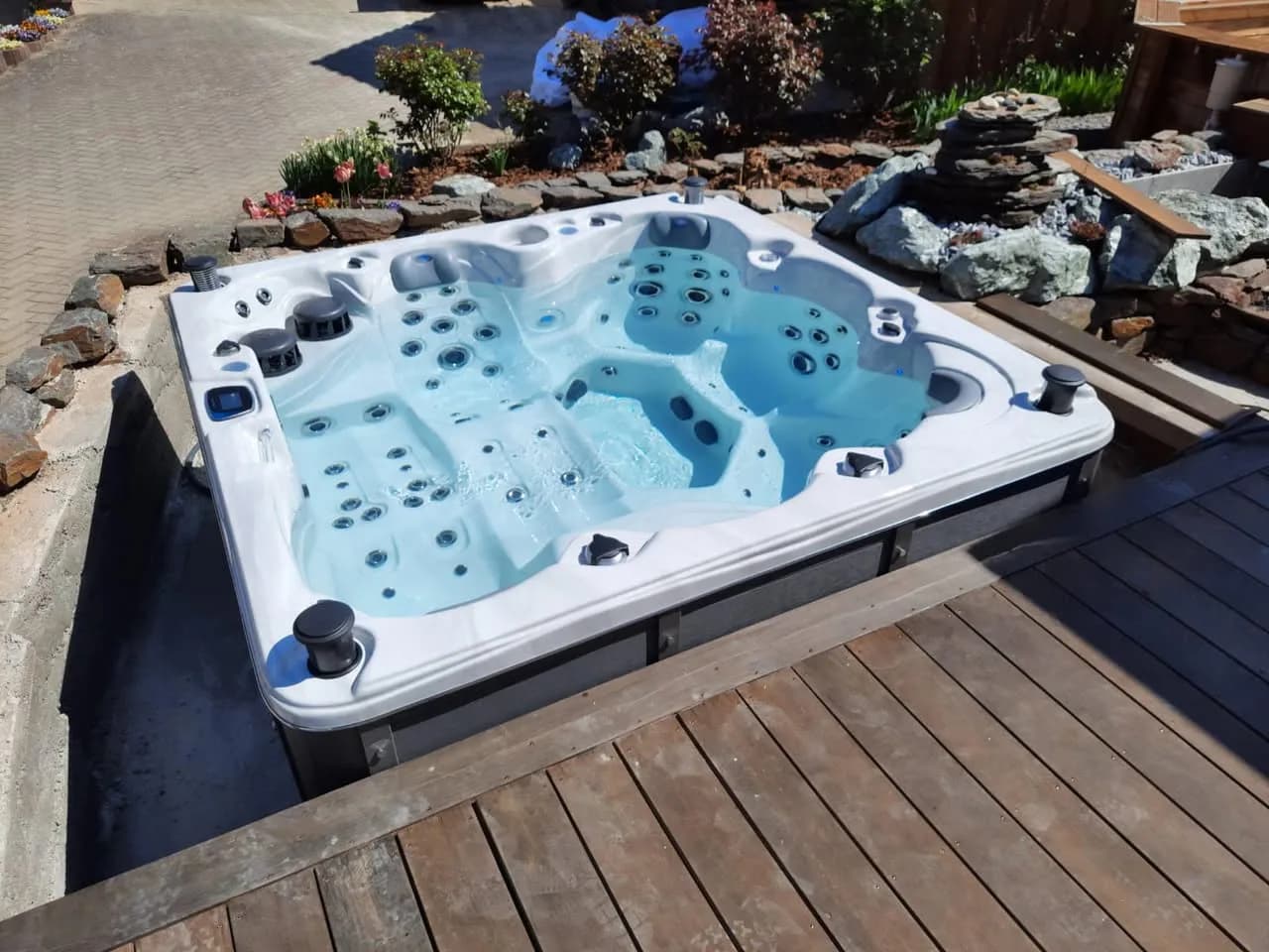 Installation d'un spa Cambridge Duel Full option à Niedernai, autre vue du chantier