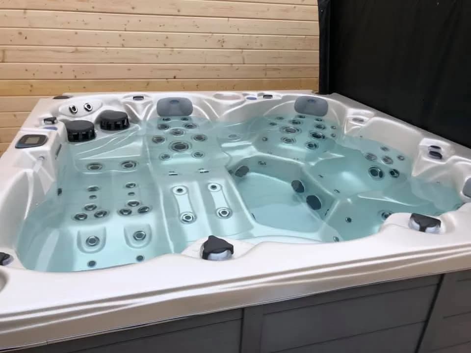 Installation d'un spa Cambridge Duel Full option à Ohlungen, autre vue du chantier
