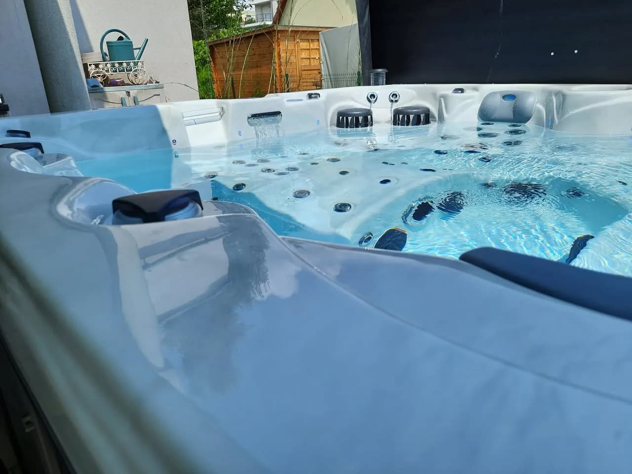 Installation d'un spa Cambridge Duel Full option à Strasbourg, autre vue du chantier