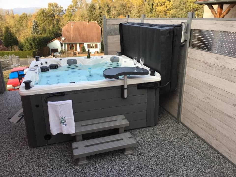 Installation d'un spa Cambridge Duel à Gundershoffen, autre vue du chantier