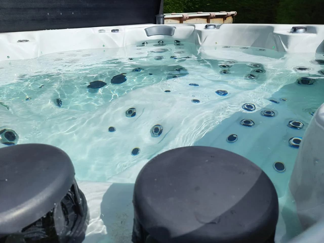Installation d'un spa Cambridge Duel à Oberbruck, autre vue du chantier