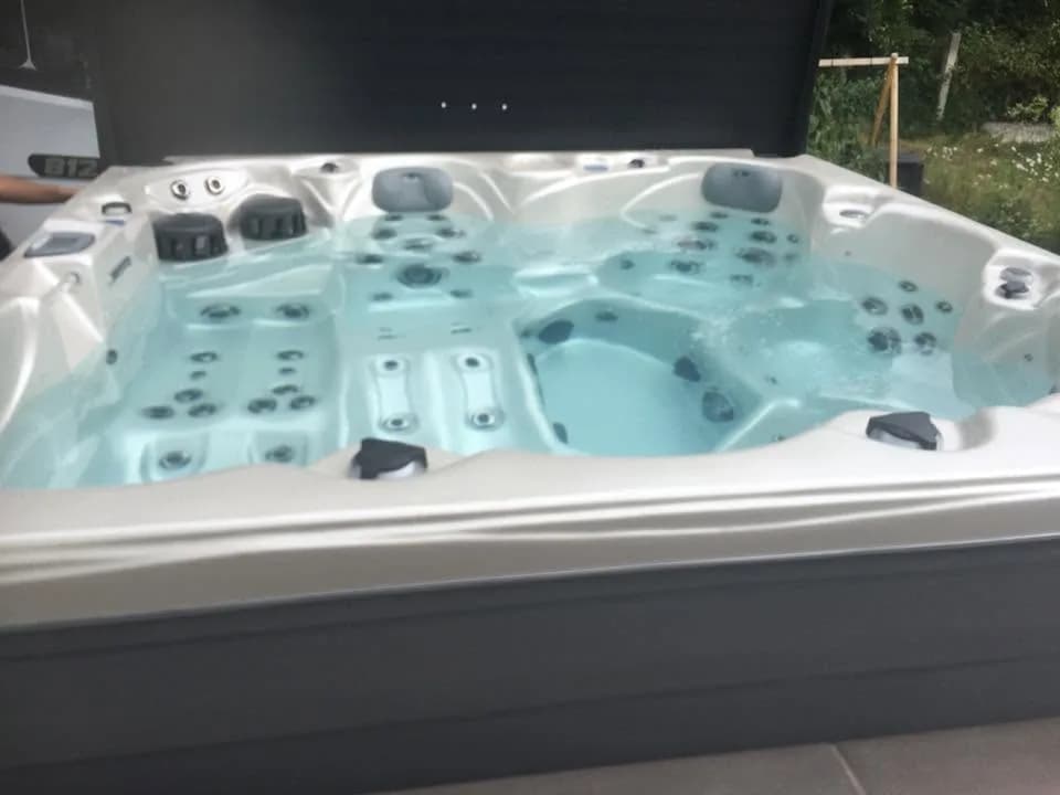 Installation d'un spa Cambridge Duel à Rixheim, autre vue du chantier