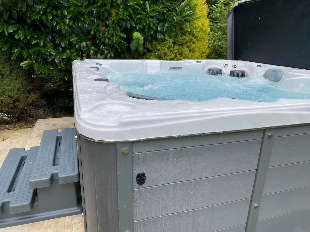 Installation d'un spa Cambridge Duel à Seppois-le-Haut, autre vue du chantier